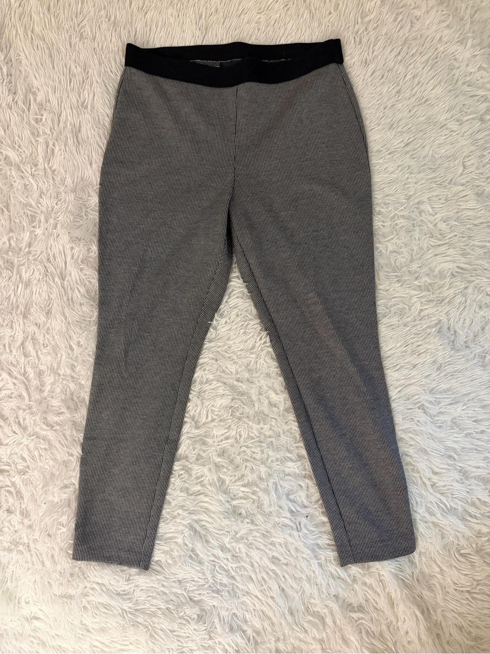 Talbots Petite 12P Black White Houndstooth Pull On Ankle Pants